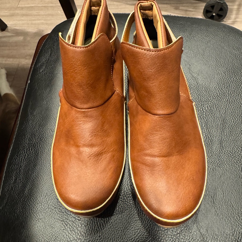 Ladies Brown Vegan in Leather Ankle Boots